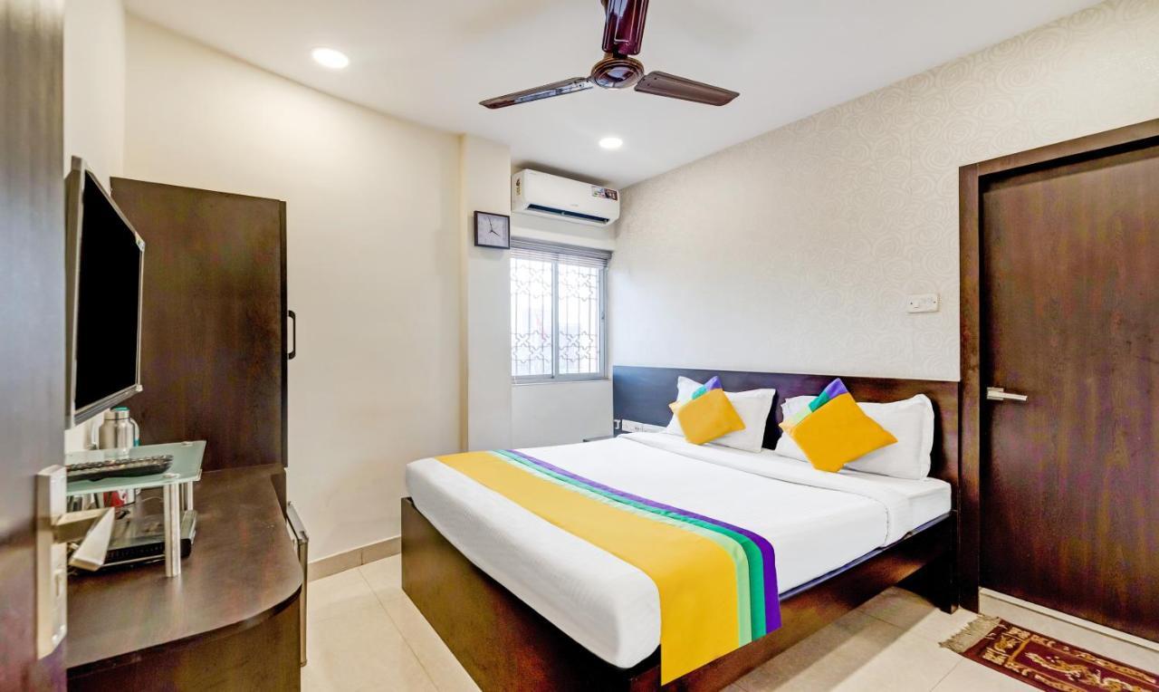 Itsy Hotels Neeranand Plaza Calcutta Exteriör bild