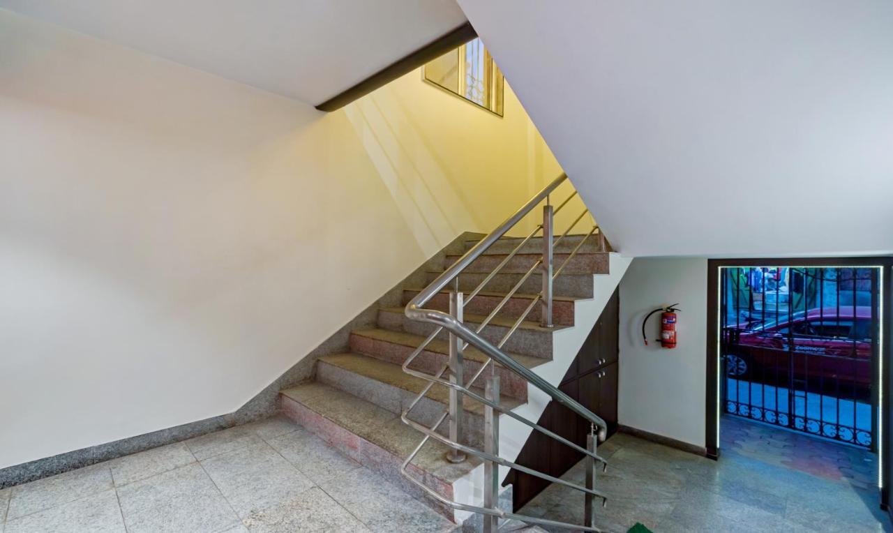 Itsy Hotels Neeranand Plaza Calcutta Exteriör bild