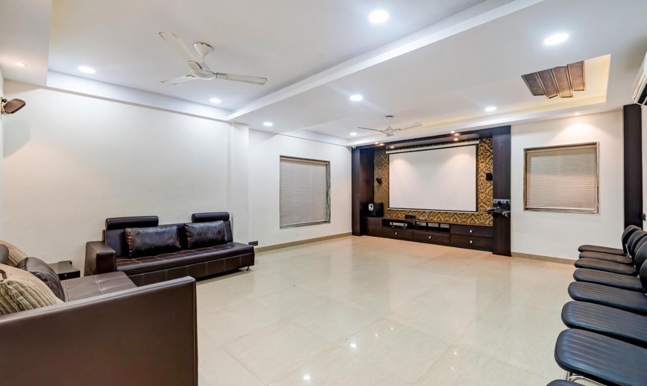 Itsy Hotels Neeranand Plaza Calcutta Exteriör bild