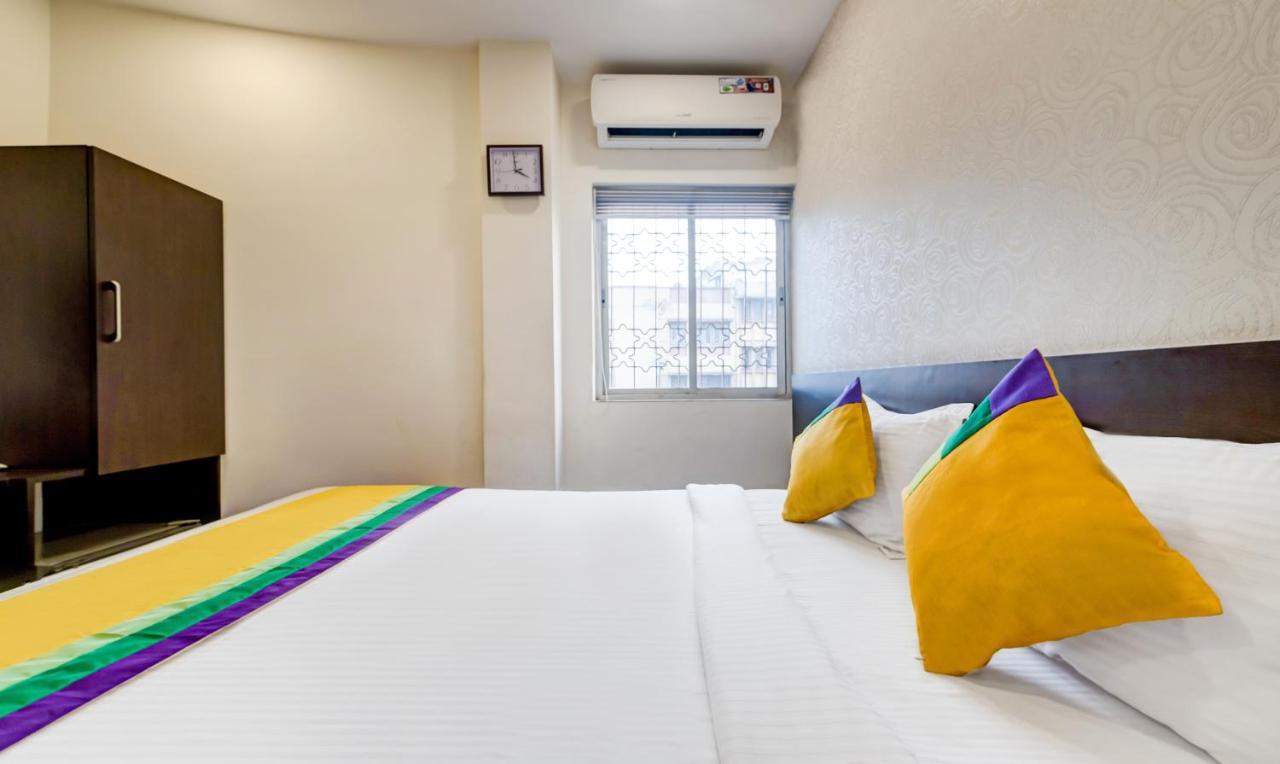 Itsy Hotels Neeranand Plaza Calcutta Exteriör bild
