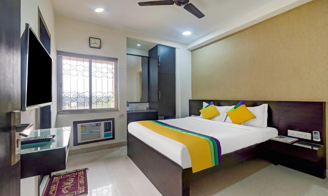 Itsy Hotels Neeranand Plaza Calcutta Exteriör bild