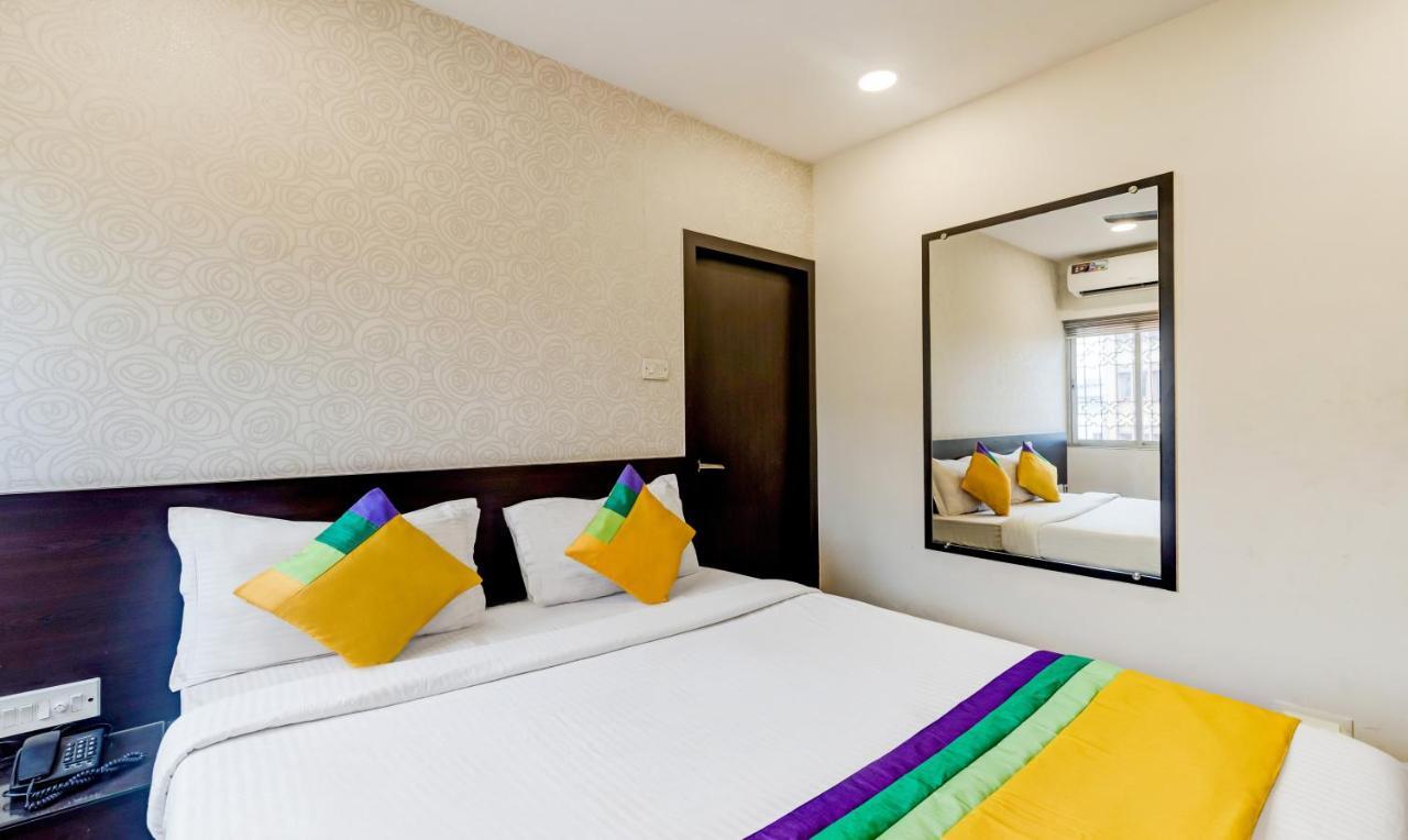 Itsy Hotels Neeranand Plaza Calcutta Exteriör bild