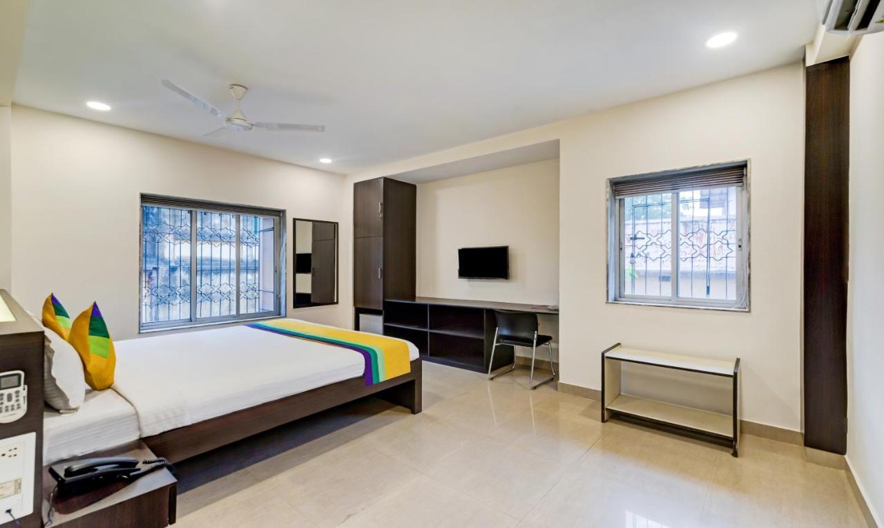 Itsy Hotels Neeranand Plaza Calcutta Exteriör bild